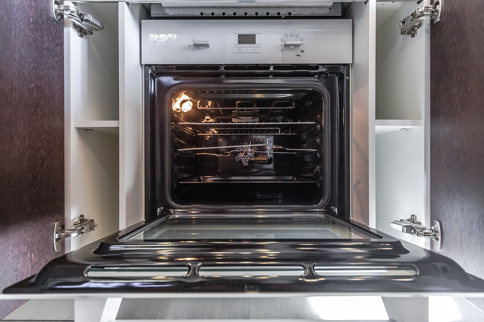 Кухня " Под прикрытием" для передачи "Квартирный ответ" на НТВ