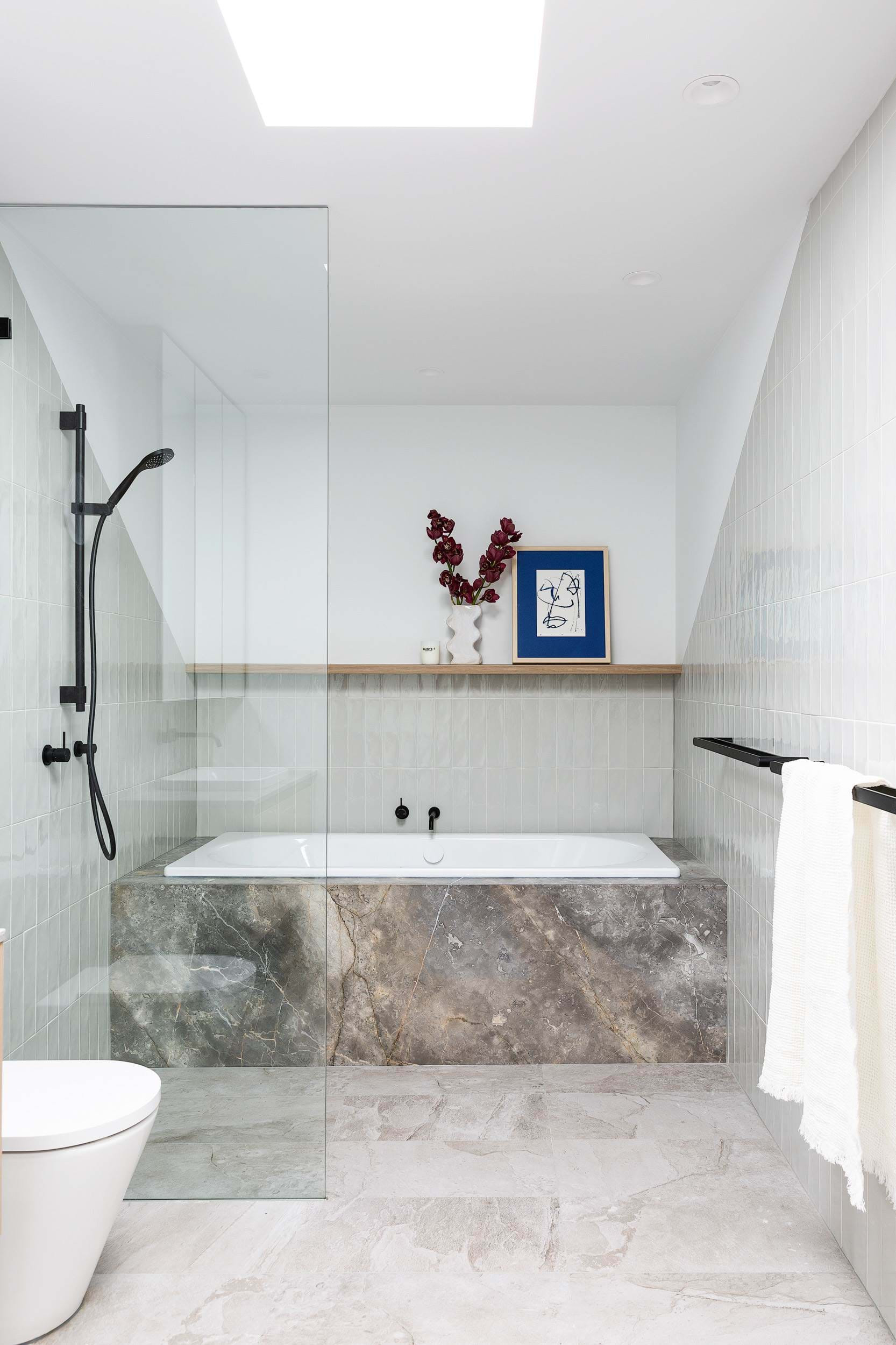 75 Beautiful Bathroom With A Shower Bathtub Combo Ideas Designs February 2022 Houzz Au - Bathroom Design With Shower And Bathtub