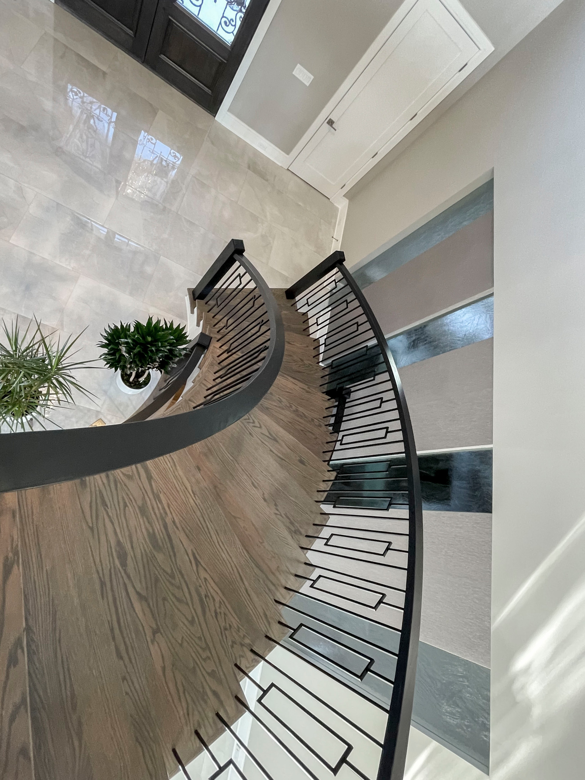 114_Striking Floating-Curved Staircase, Leesburg VA 20175