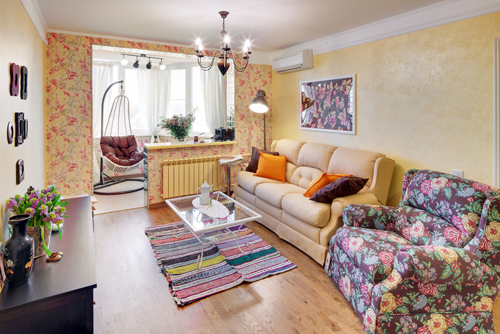 Яркая история