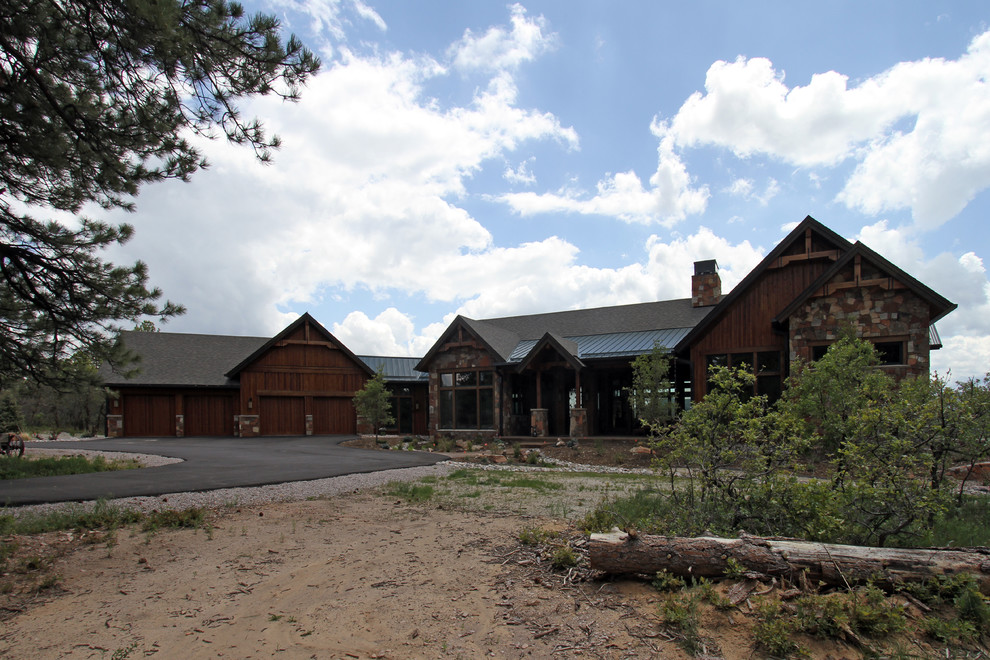 Home design - rustic home design idea in Denver