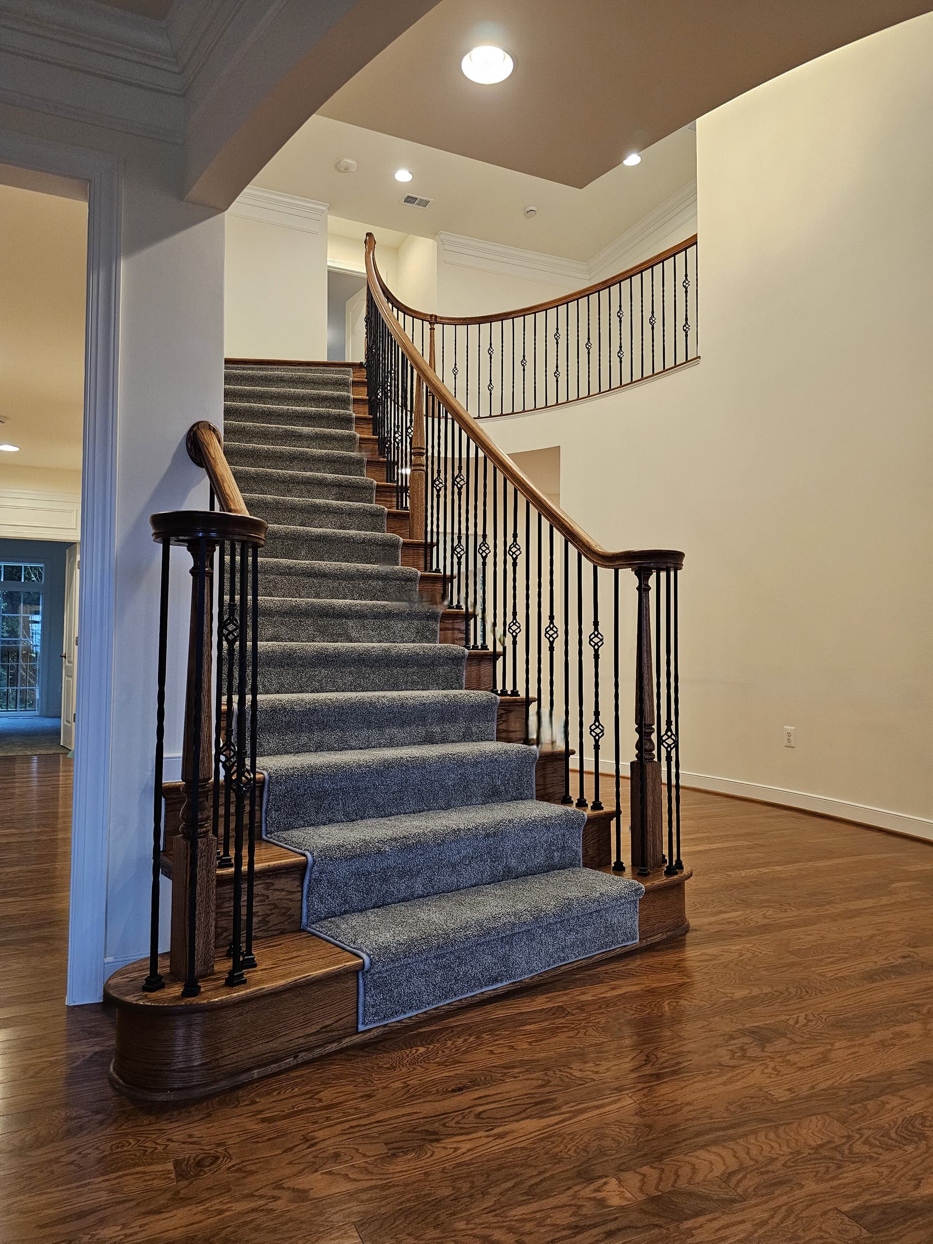 128_Grand Entryway Elliptical Staircase, Nokesville, VA 20181