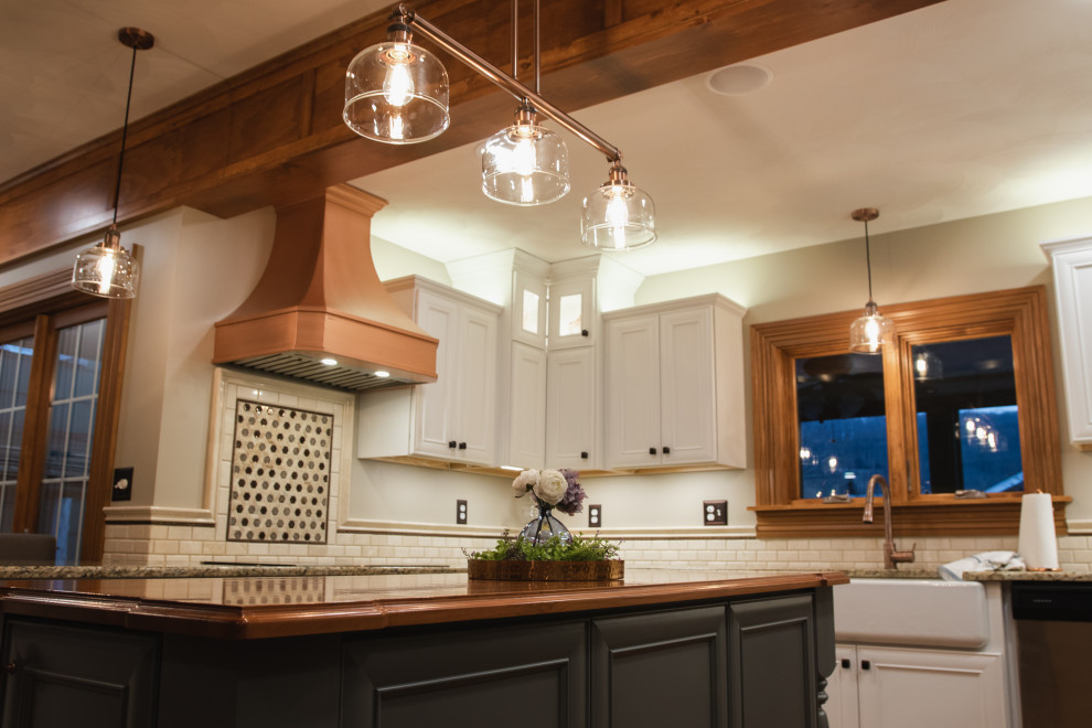 Kitchen - transitional kitchen idea