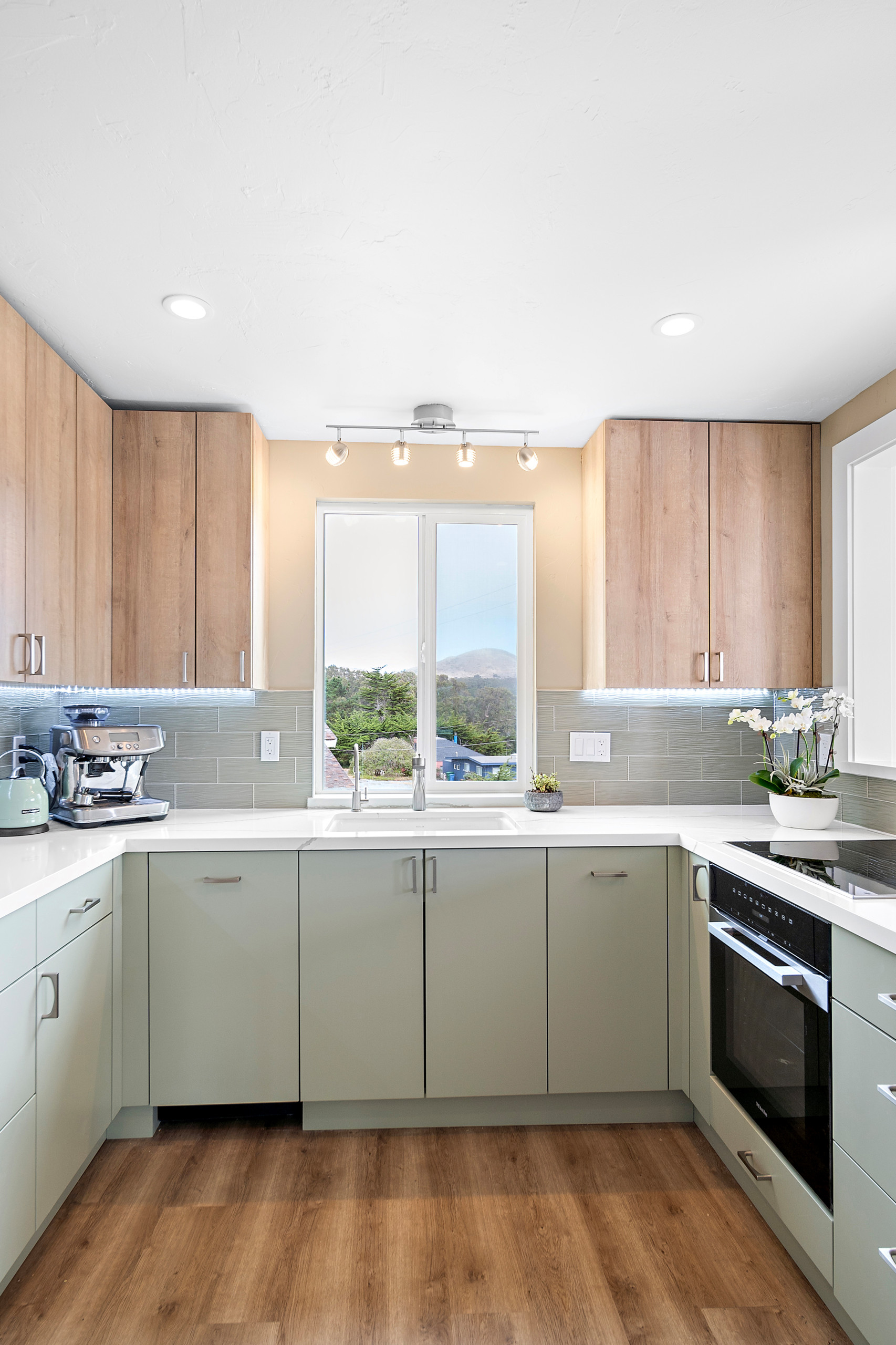 Bodega | Lovely Transitional Kitchen Remodel
