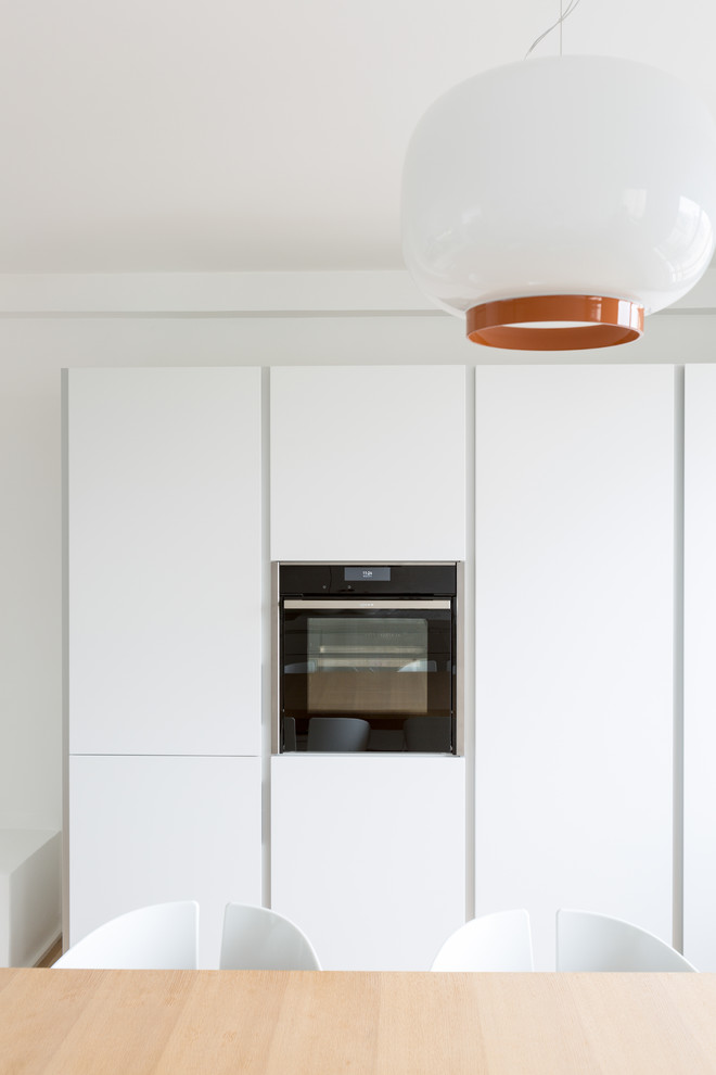 Réalisation d'une cuisine design.