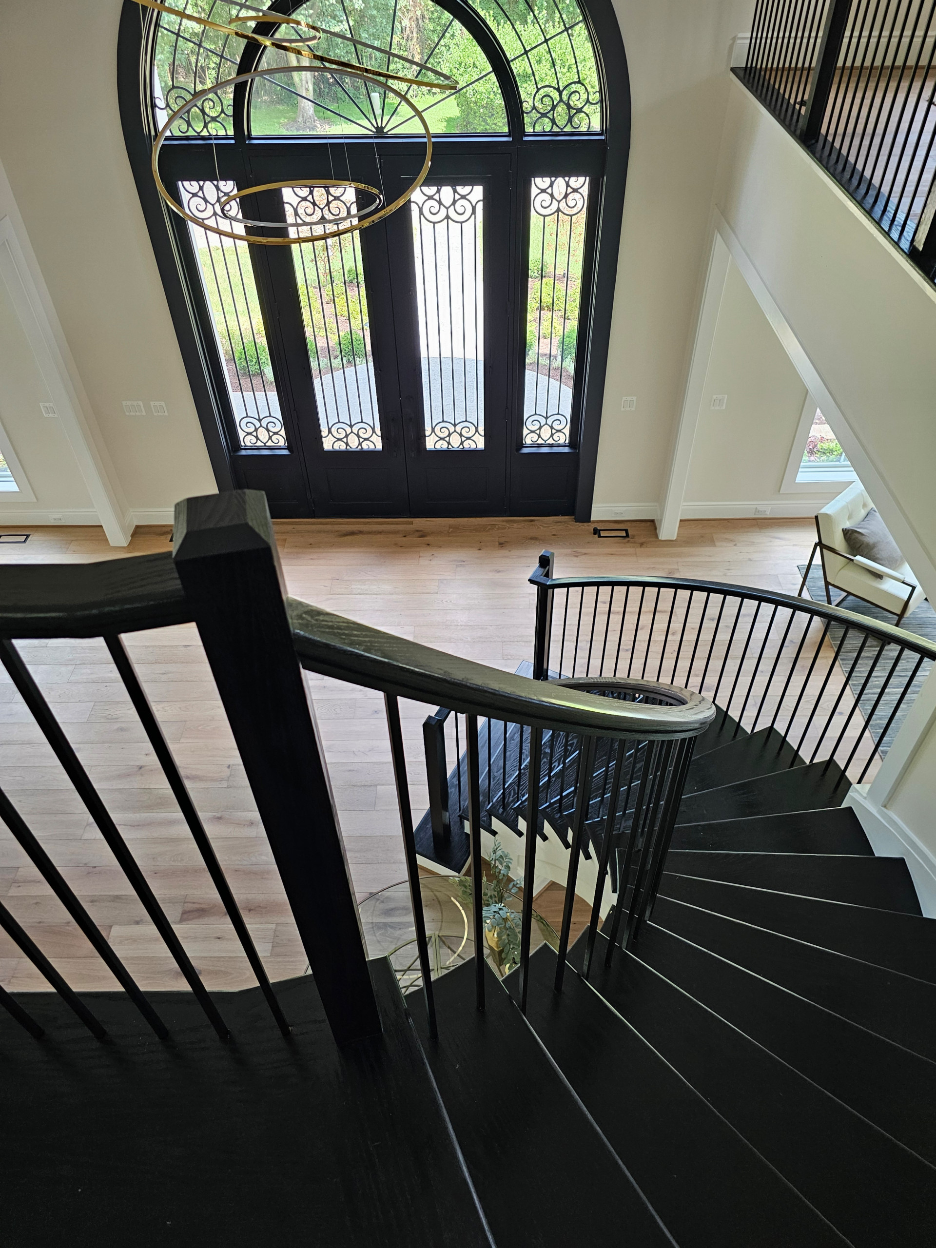 Elegant Curve Elevates Modern Design, Mclean, VA 22101