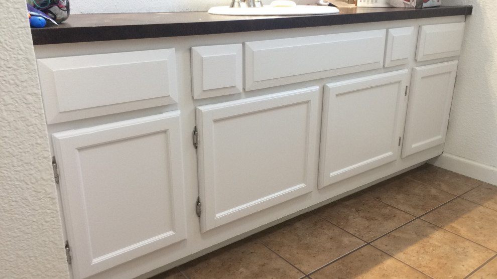 Should I put knobs/pulls on bathroom