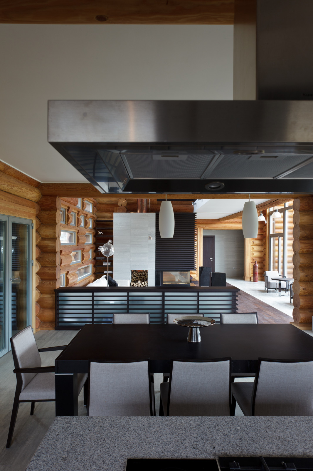 Интерьер деревянного жилого дома