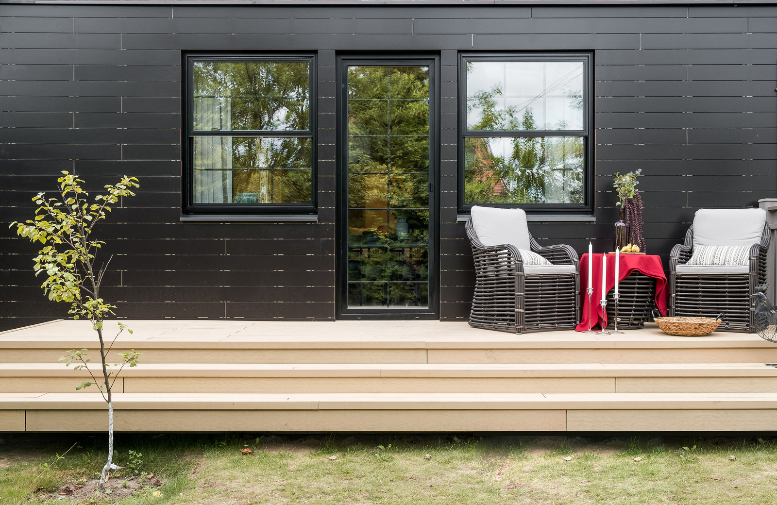 Кухня-гостиная в сланце и кружевах