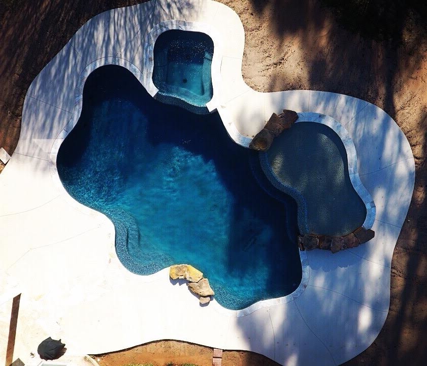 Transitional pool photo in Orange County