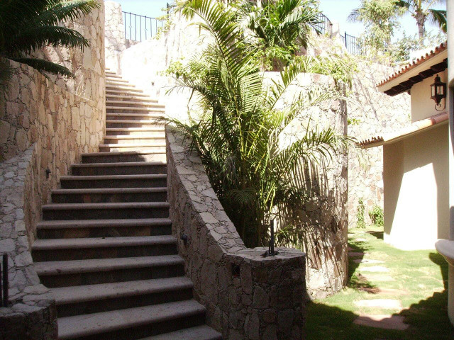 Casa Bernal eclectico-entrada