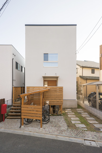 調布の家 moderno-fachada