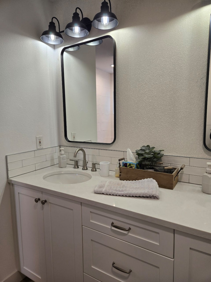 Gig Harbor Kitchen & Primary Bathroom