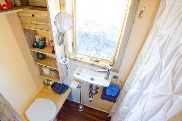 Tiny House Bathroom trendy-badevaerelse