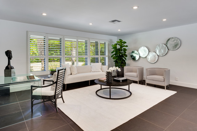 Pinecrest contemporary-vardagsrum