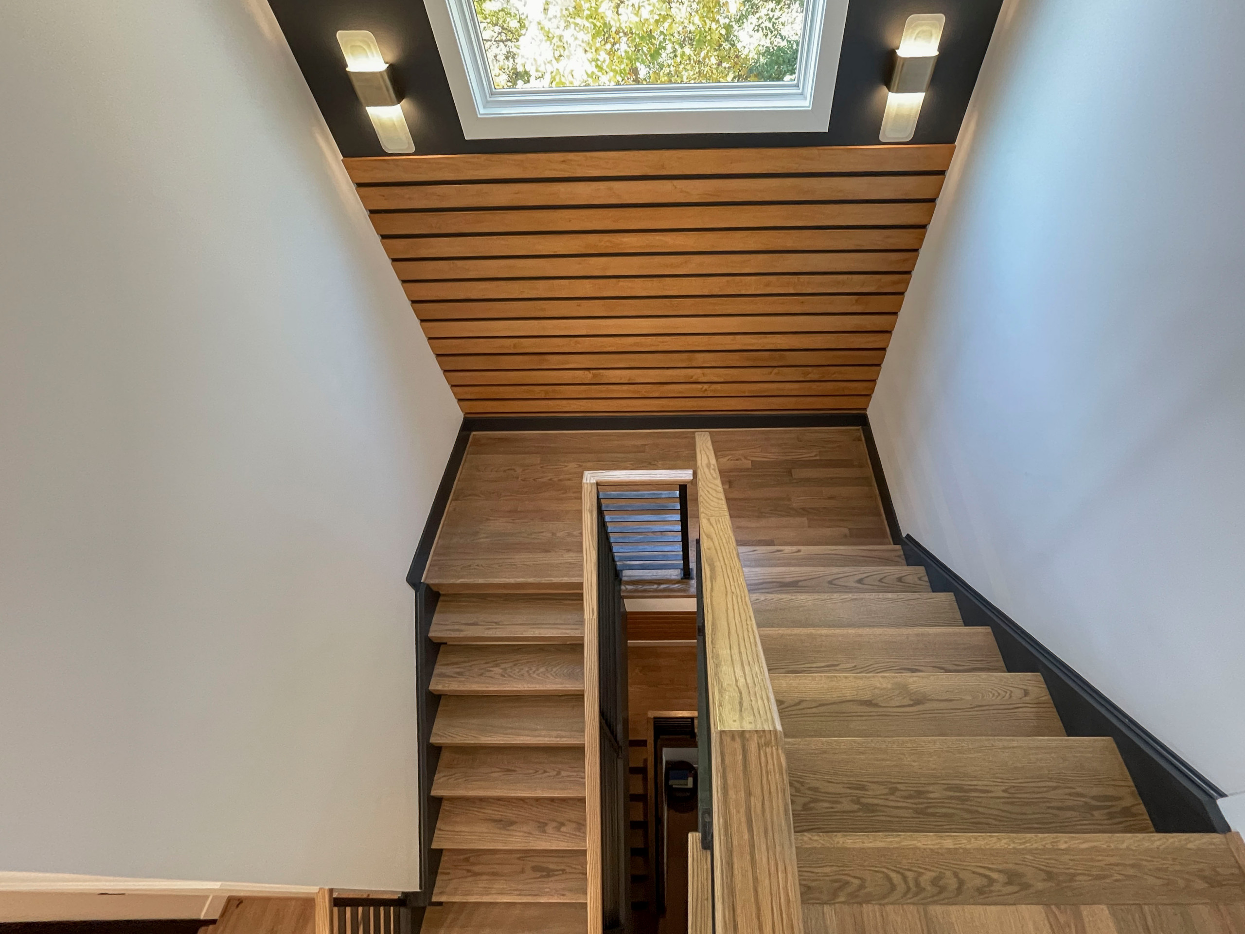 113_Floating Straight- Stringers with No Risers in Contemporary Home, Bethesda M