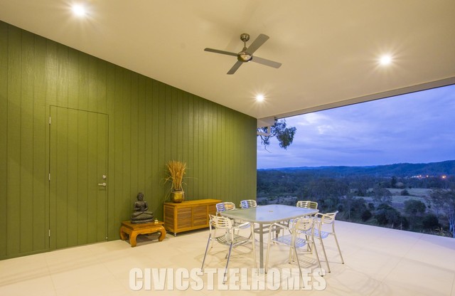 Chuwar riverfront contemporary-courtyard