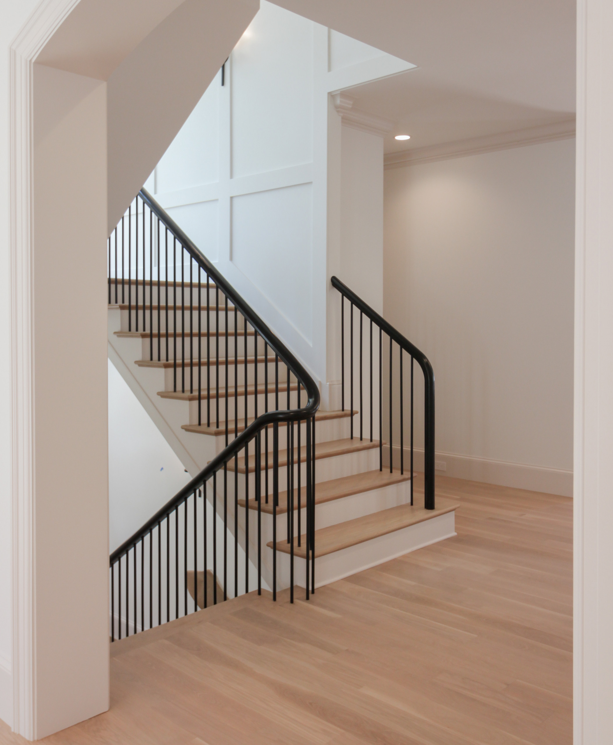 88_Clean & Modern Staircase, Arlington VA 22207