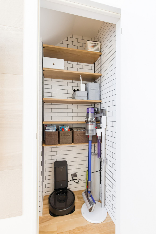 Foto di piccoli garage e rimesse connessi minimal