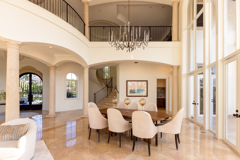 Home design - transitional home design idea in Miami