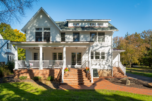 Gracious Colonial Revival Addition klassisk-hus-og-facade