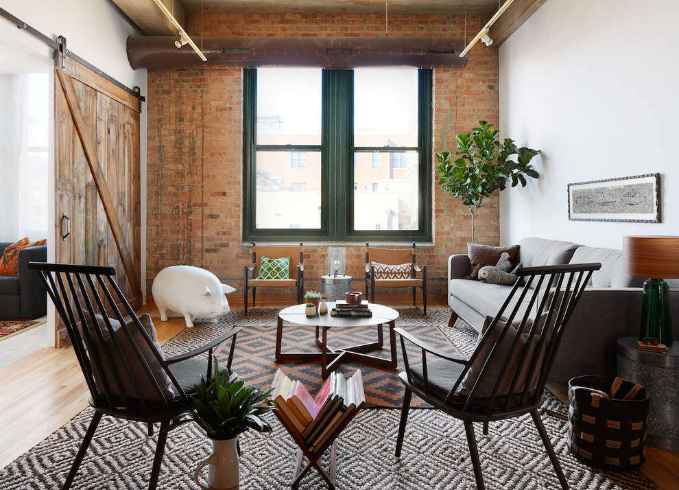 Inspiration for a transitional living room remodel in Chicago
