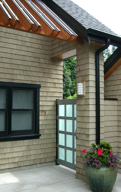 Sunset Drive Waterfront, Camano Island WA traditional-exterior