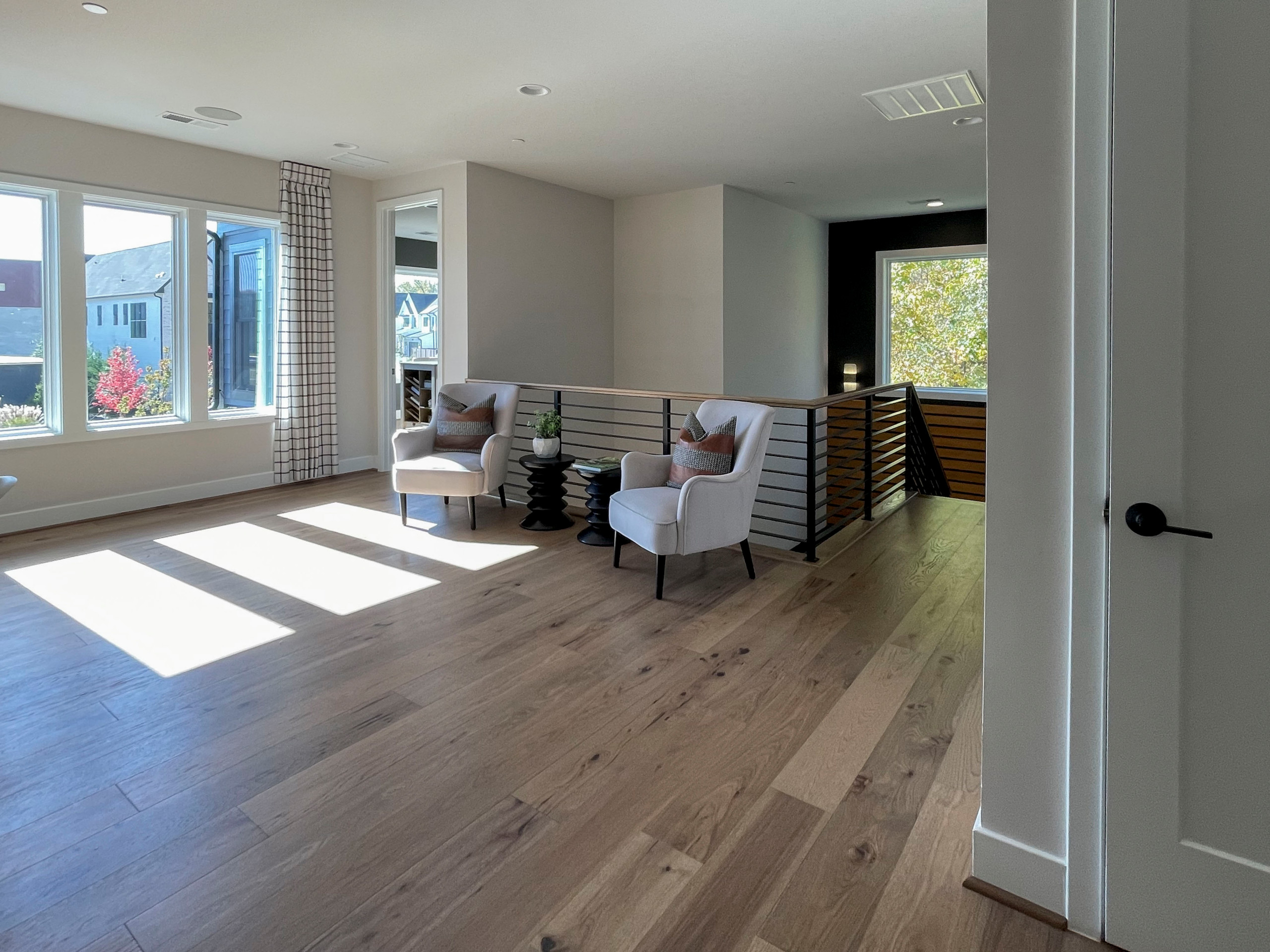 113_Floating Straight- Stringers with No Risers in Contemporary Home, Bethesda M