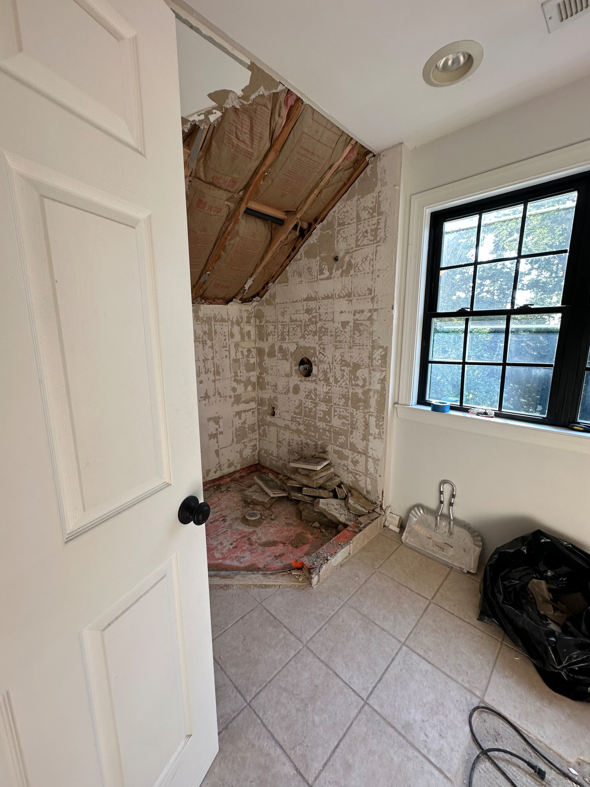 Curler Shower With a Custom-Made Vanity