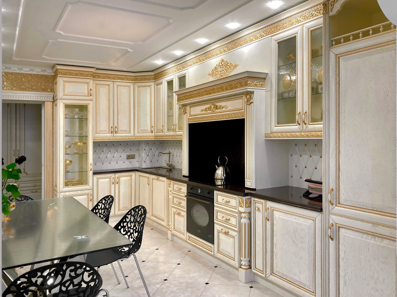 Кухня Алиери (патина золото)