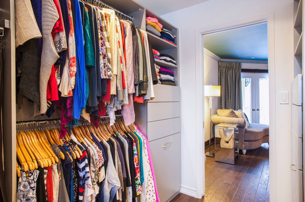 This is an example of a mid-sized transitional storage and wardrobe in Toronto.