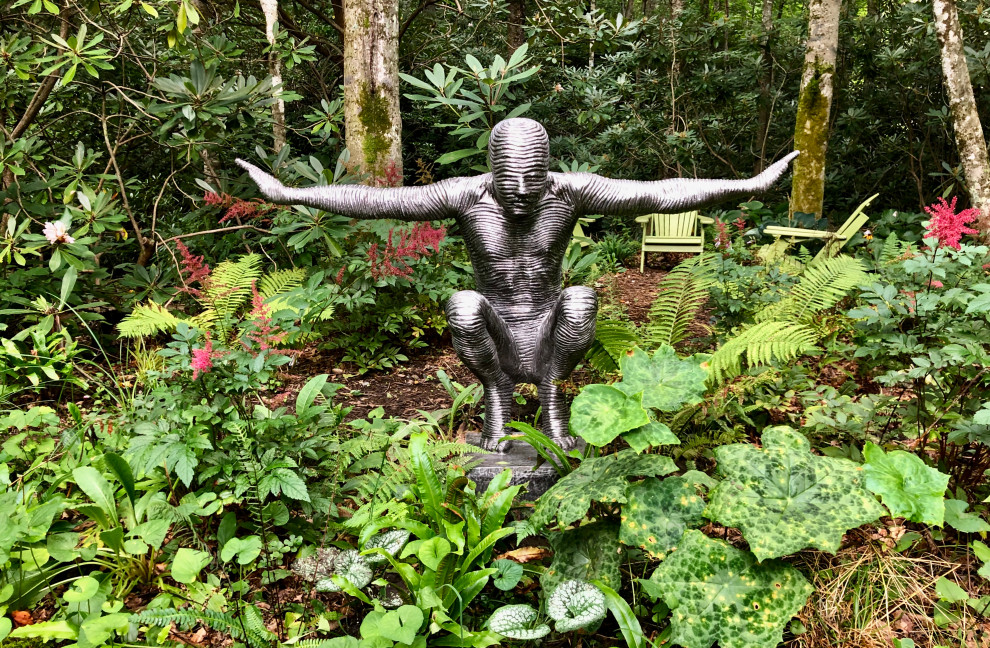 This is an example of a contemporary landscaping in Charlotte.