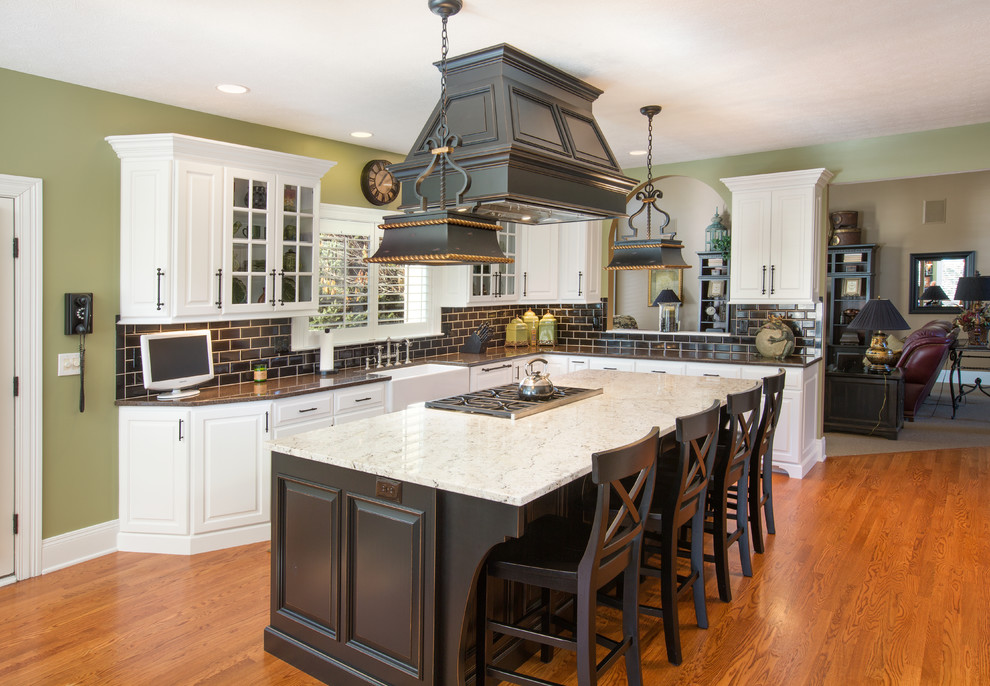 Kitchen - kitchen idea in Columbus