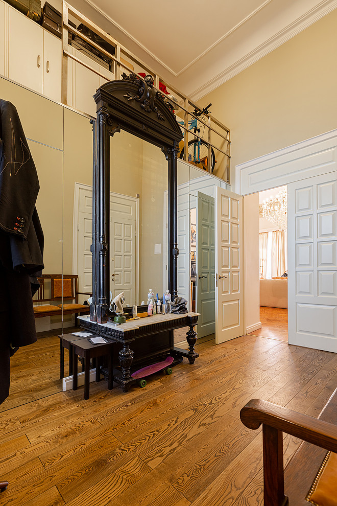 Entryway - eclectic entryway idea