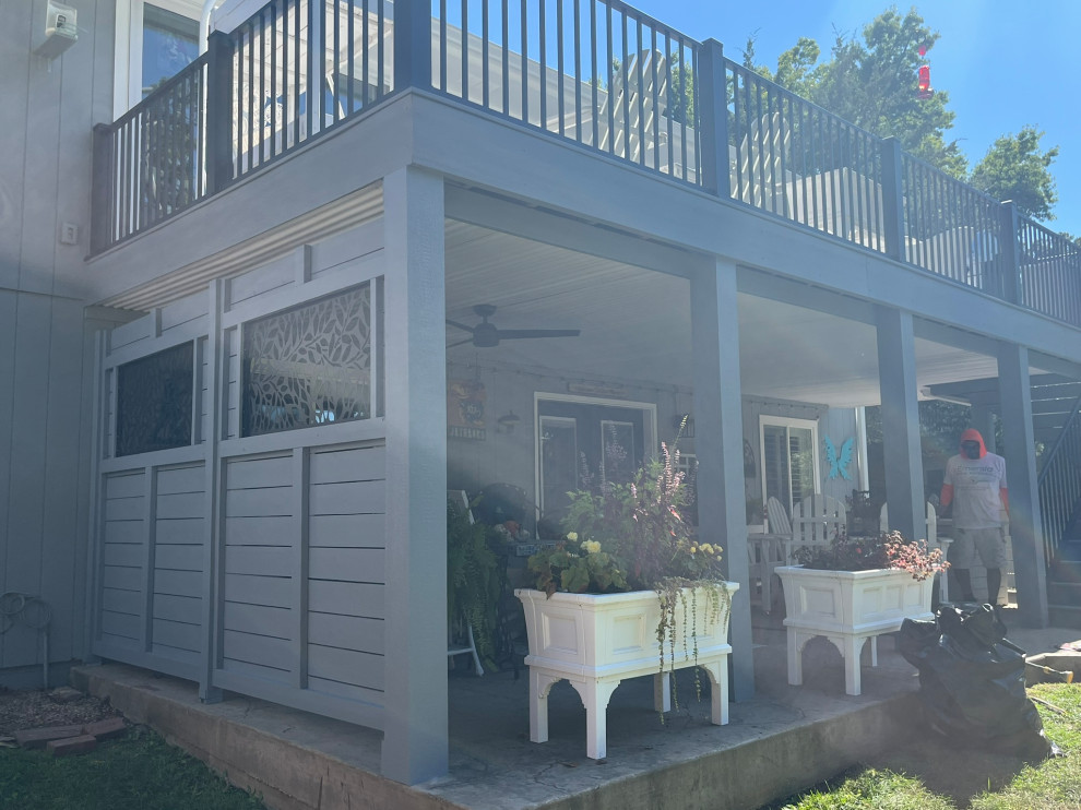 Composite Deck Build in Lake Waukomis, MO