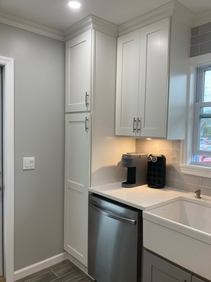 LEVITTOWN KITCHEN