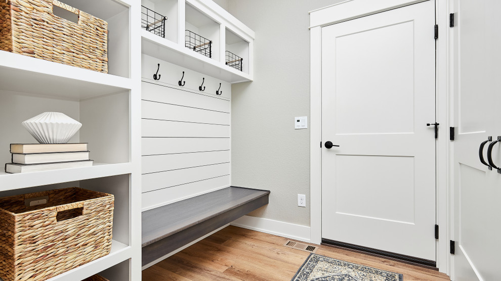Benefits of a Laundry Room and Mudroom Combination