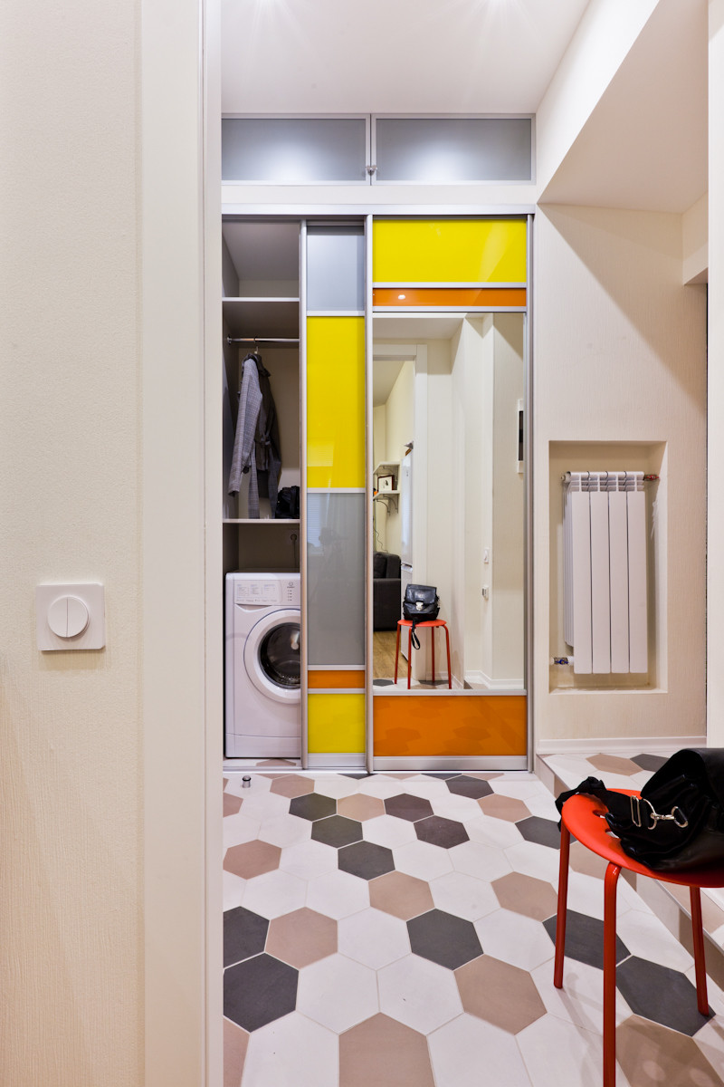 Яркая квартира-студия в центре Петербурга