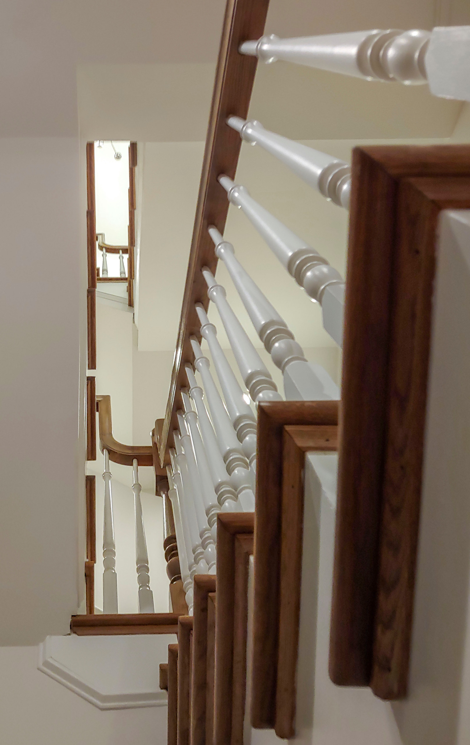 103_Classic Staircase with Stunning Handcrafted Oak Railing System, Aldie VA 201