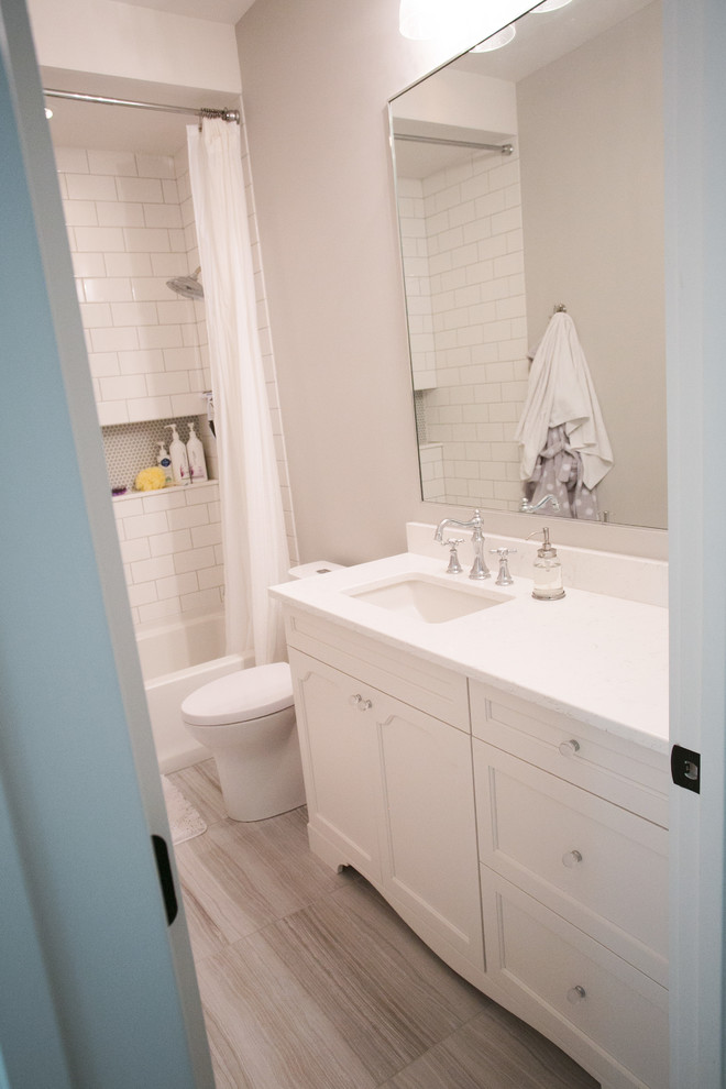 Transitional bathroom photo in Indianapolis