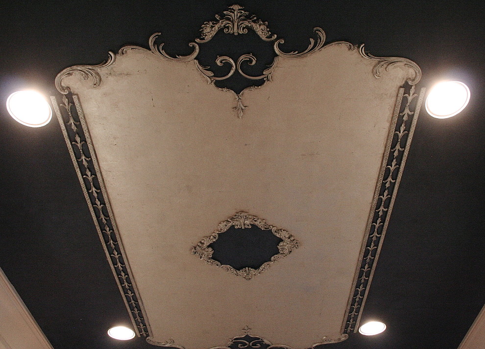 Home design - traditional home design idea in Charlotte