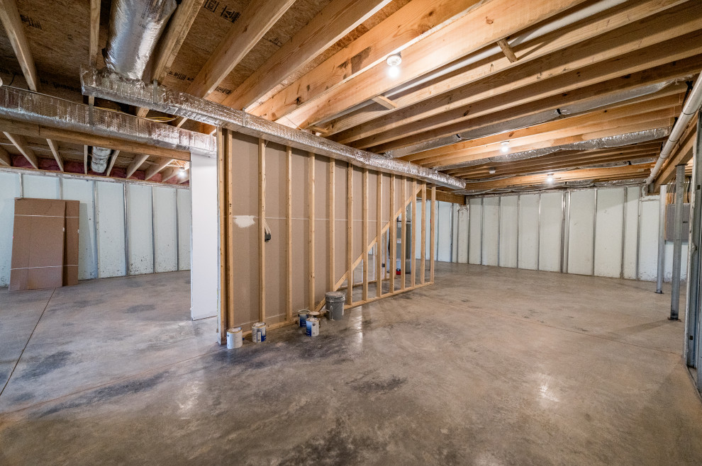Garage - rustic garage idea