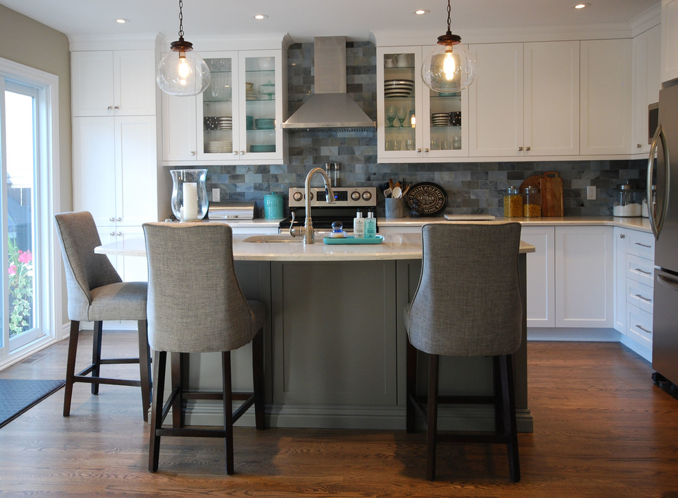 Inspiration for a transitional kitchen remodel in Toronto