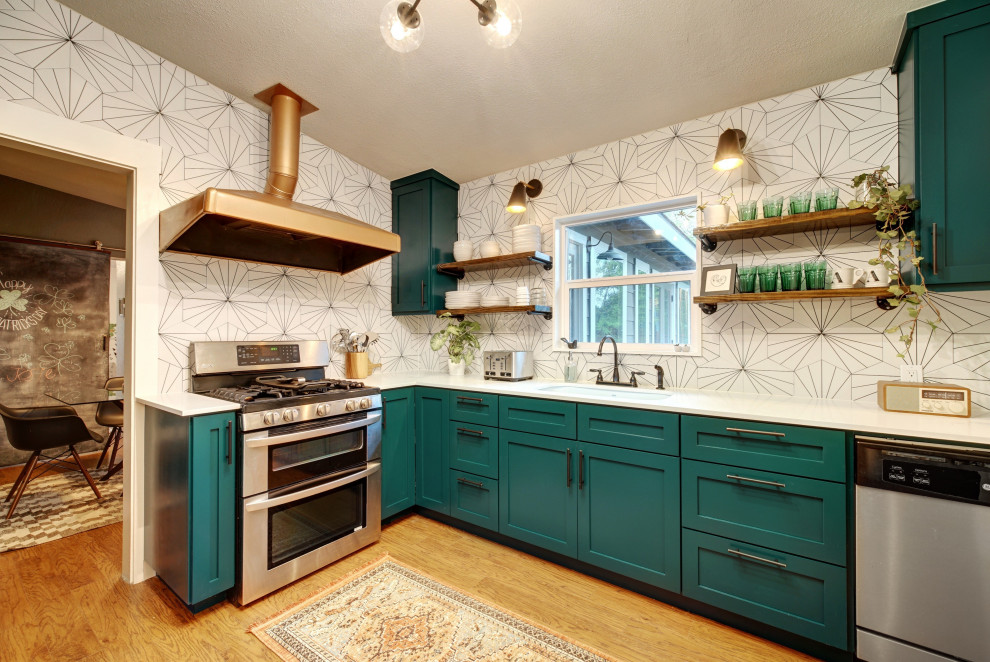 Kitchen - kitchen idea in Austin