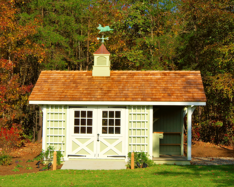 Design ideas for an expansive traditional detached garden shed in Baltimore.