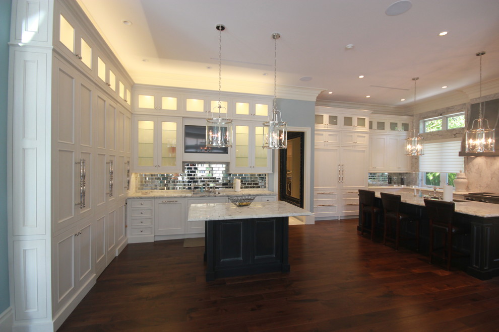 Transitional kitchen photo in Miami