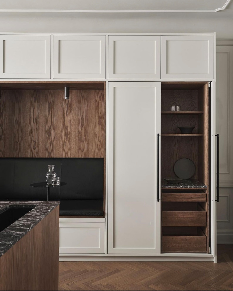 Kitchen - transitional kitchen idea in Seattle