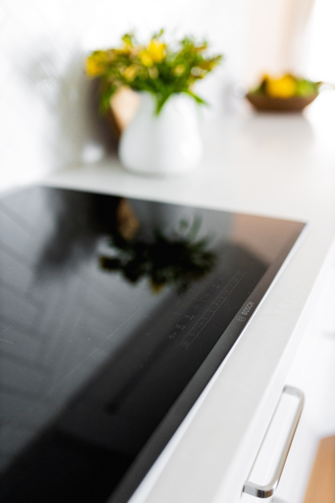 Inspiration for a scandinavian kitchen in Brisbane.