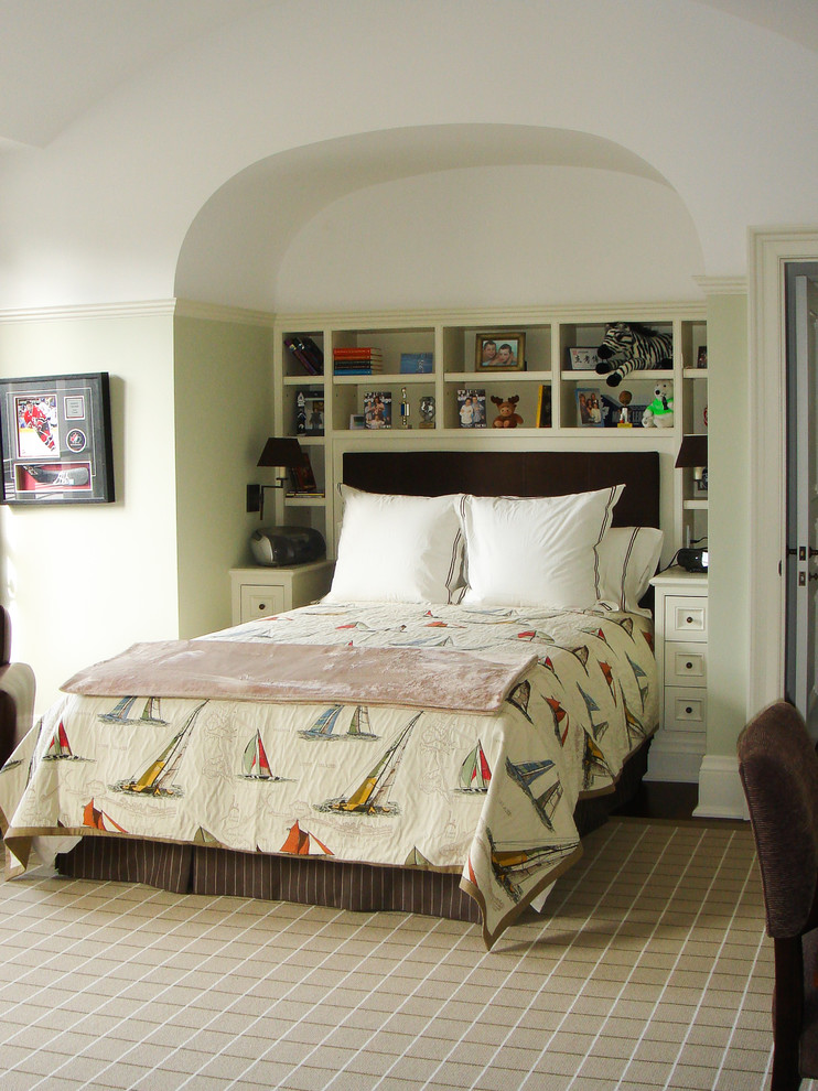Home design - transitional home design idea in Toronto
