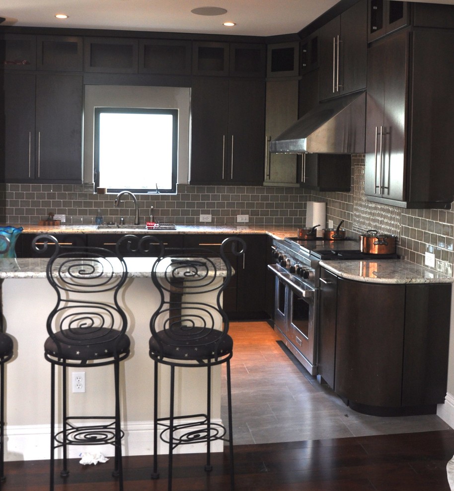 Transitional kitchen photo in Miami
